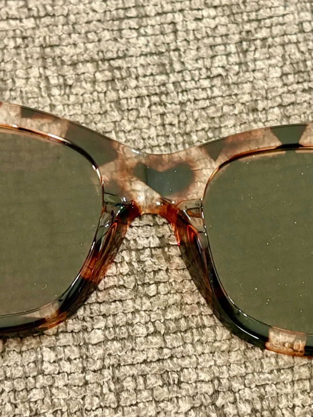 Quay Australia Tortoiseshell Frame Sunglasses with Brown Lenses - Picture 3 of 6